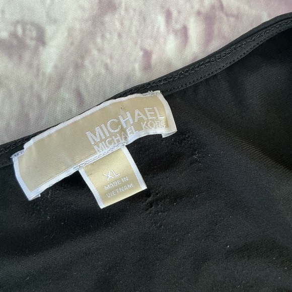 Michael By Michael Kors Flowy Shoulder Rings Accent Ring Black Size XL - Picture 8 of 8